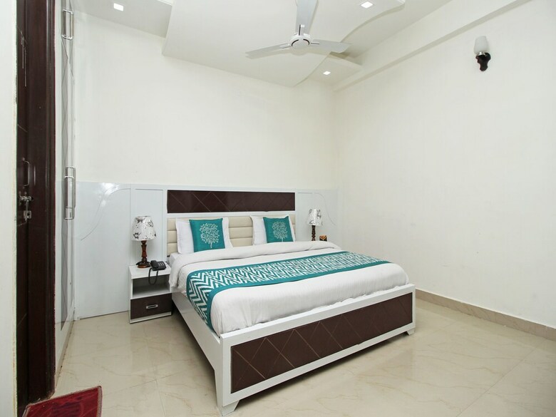 Oyo 8500 Hotel Sun Palace Residency