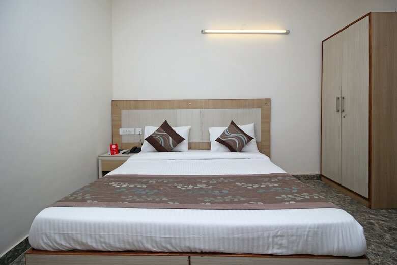Homely Hotel Near Sector 31 Gurgaon