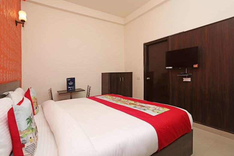 Hotel Taj Ansh