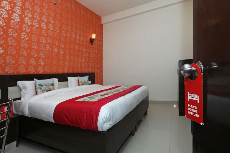 Hotel Taj Ansh