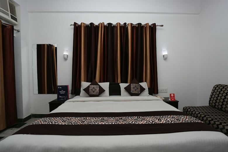 Oyo 11539 Hotel Priya