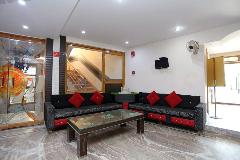 Hotel Oyo 10961 Near Railway Station