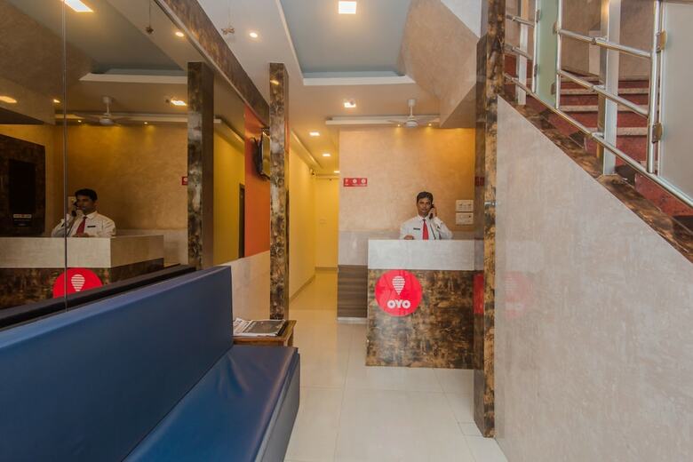 Oyo 10954 Hotel Golden Galaxy
