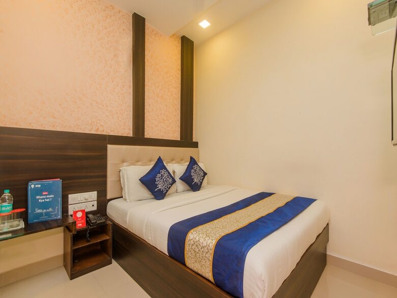 Oyo 10954 Hotel Golden Galaxy