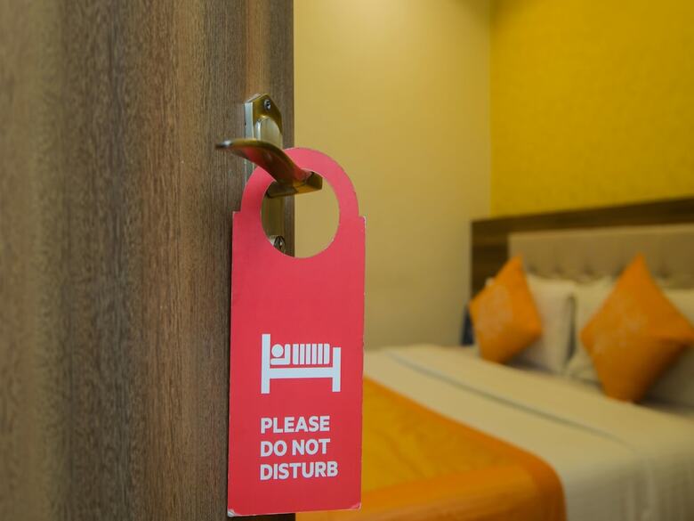 Oyo 10954 Hotel Golden Galaxy