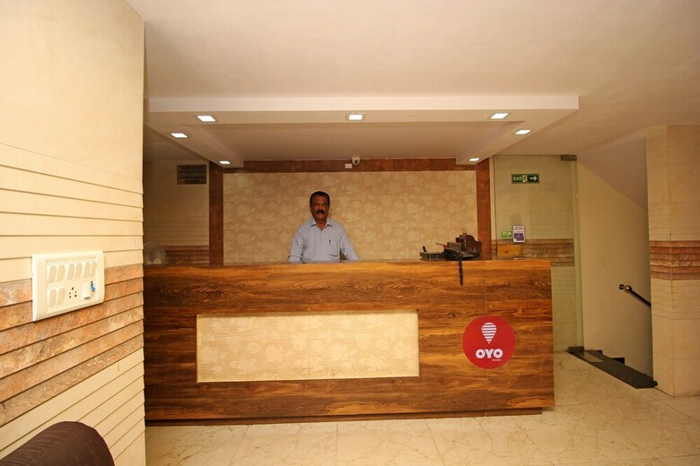 Oyo 4883 Duke Hotel