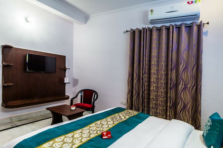 Hotel Oyo 4228 Heritage Regency