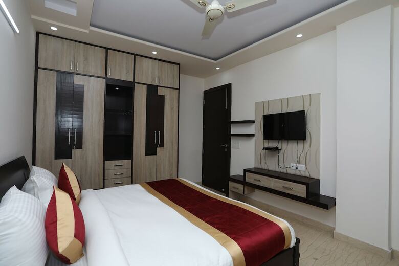 Oyo 10960 Hotel Royal India