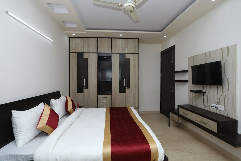 Oyo 10960 Hotel Royal India