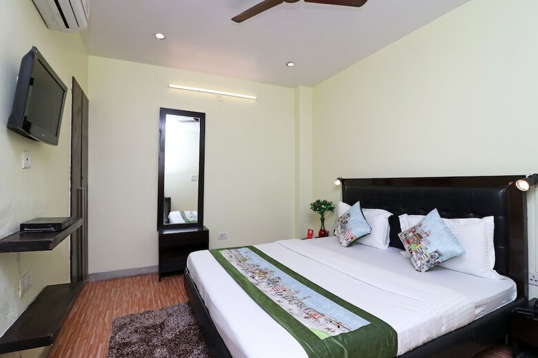 Hotel Oyo 10666 Sector 15