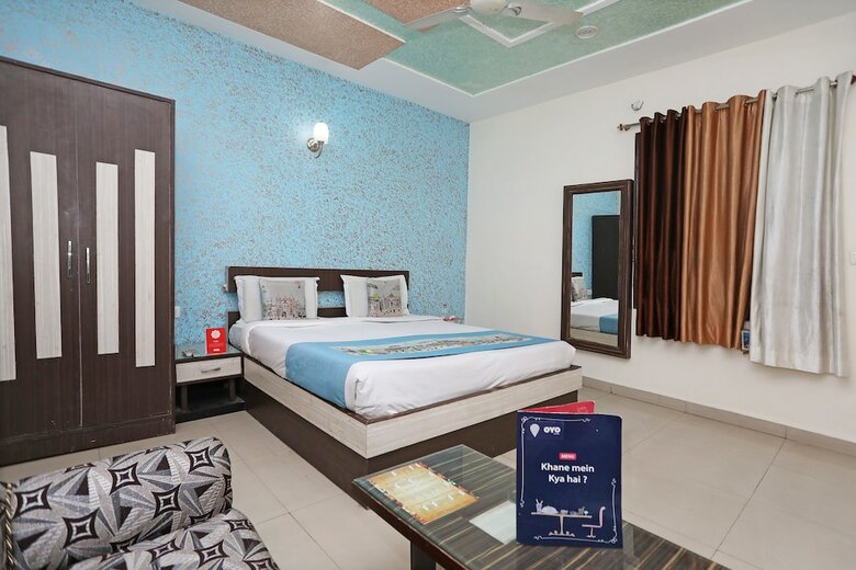 Oyo 11005 Hotel Shanti Palace