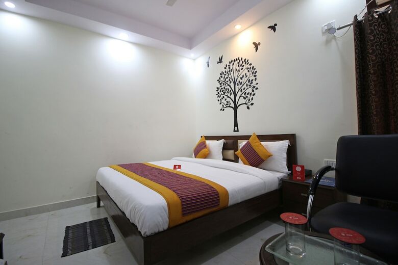 Oyo 4882 Hotel Golden Park