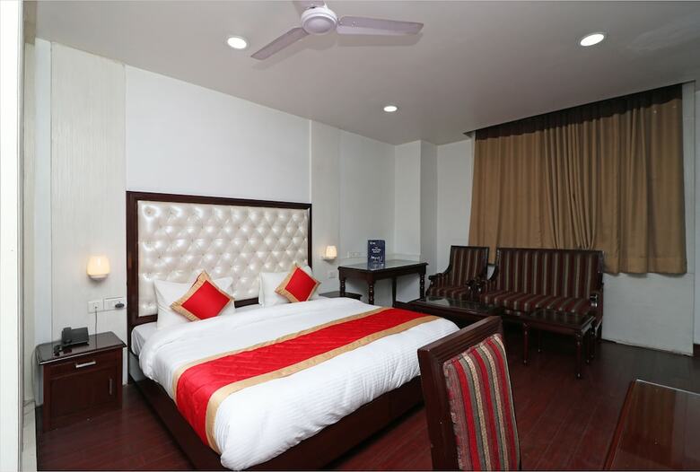 Oyo 10887 Hotel West View