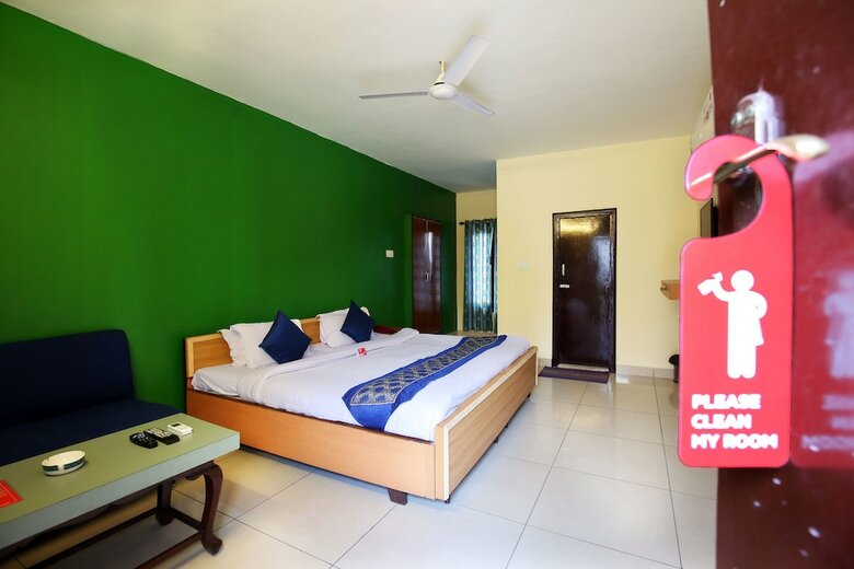 Oyo 4256 Hotel Rajmahal