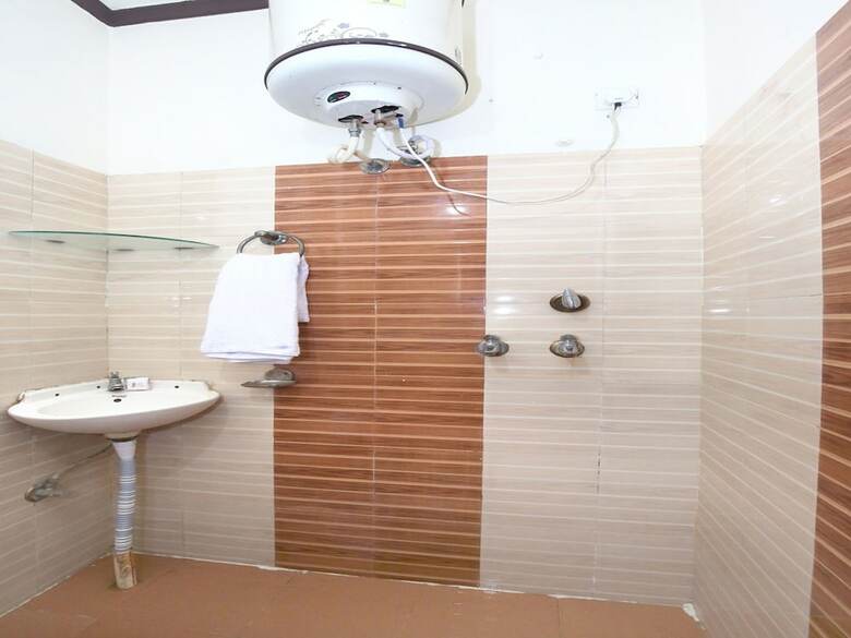 Hotel Guru Kalgidhar Residency