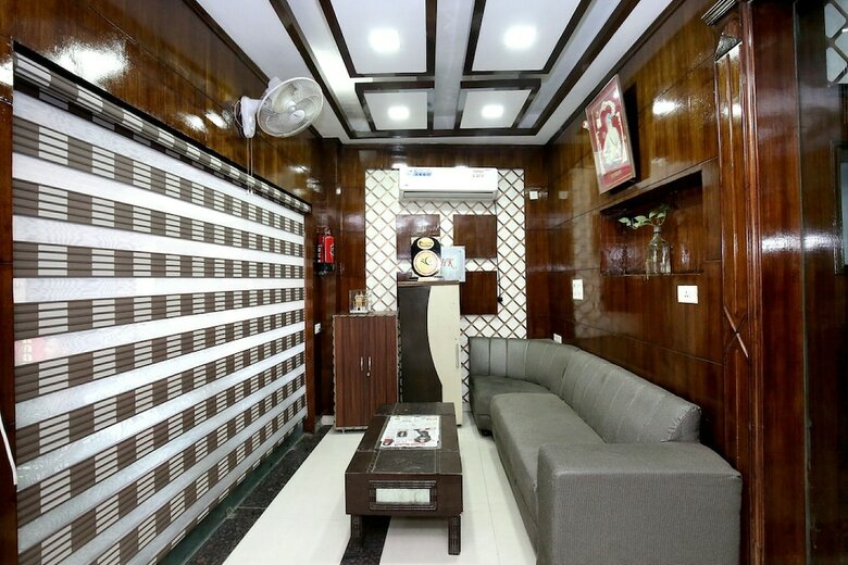 Hotel Guru Kalgidhar Residency