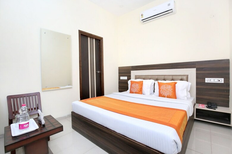 Oyo 10832 Hotel Jb 2