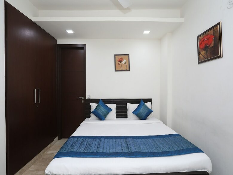 Hotel Oyo 11003 Lotus Villa