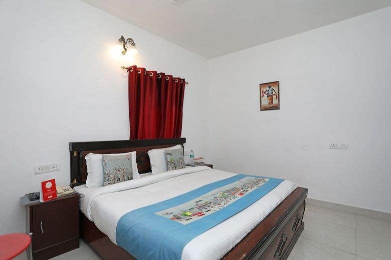 Hotel Oyo 10500 Royal Awadh