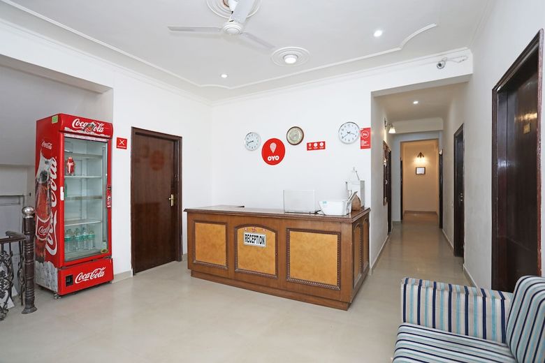 Hotel Oyo 10500 Royal Awadh