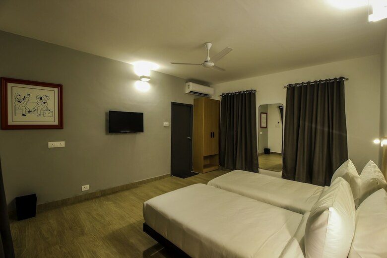 Hotel Oyo Townhouse 031 Ashvem Beach