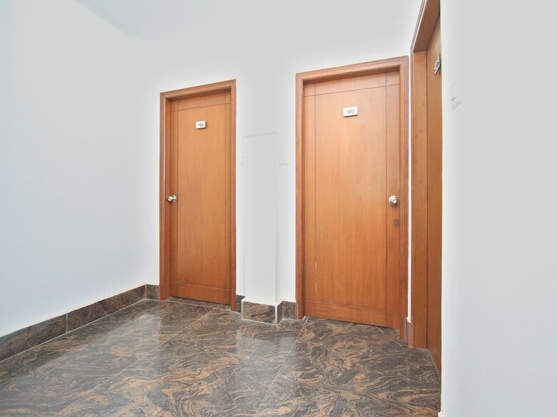 Hotel Oyo 10530 Near Forum Mall