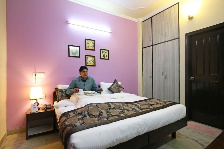Hotel Oyo 7967 Near Medanta
