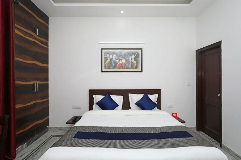 Hotel Oyo 10888 Sector 46
