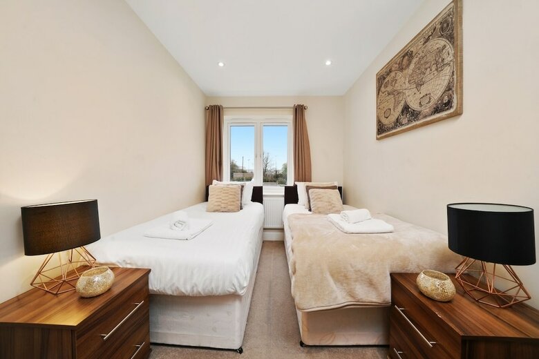Heathrow Living Serviced Apartments By Ferndale