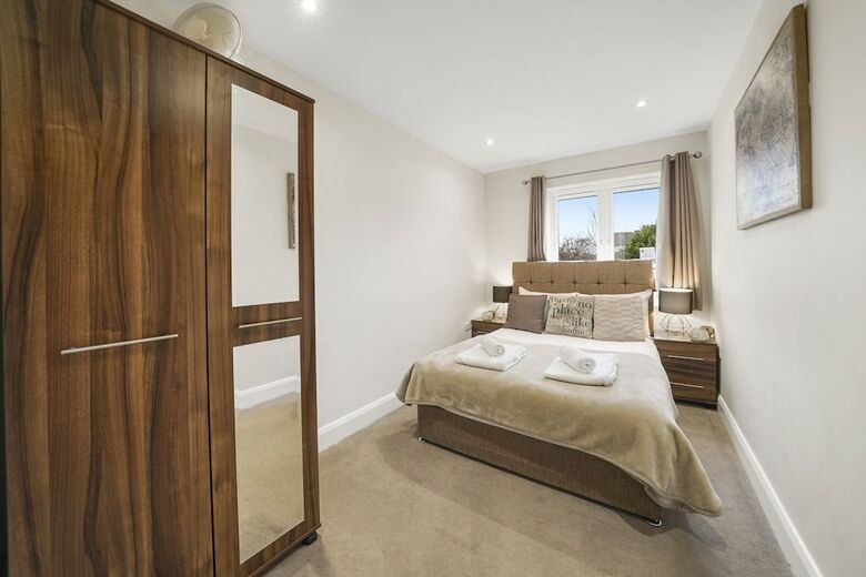 Heathrow Living Serviced Apartments By Ferndale