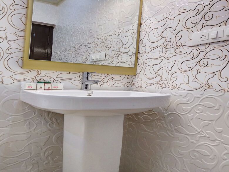 Oyo 10395 Hotel Dvarka Inn