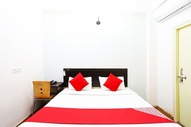 Hotel Oyo 11521 Livin Hub
