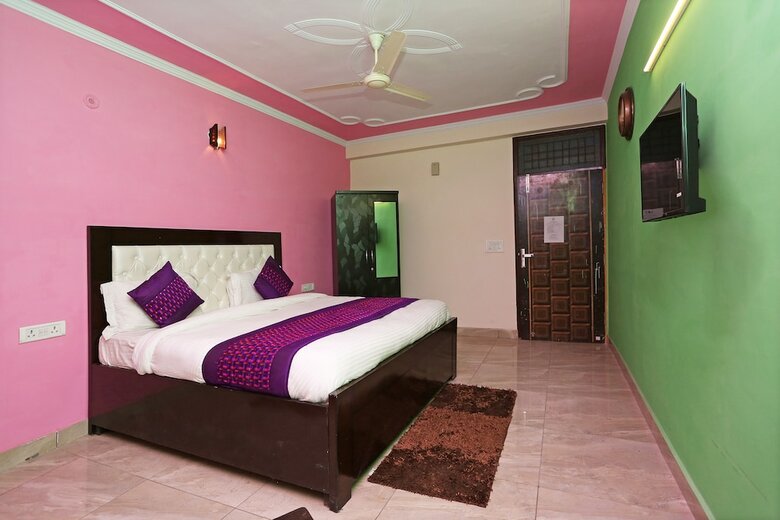 Hotel Oyo 11504 N D Star Residency