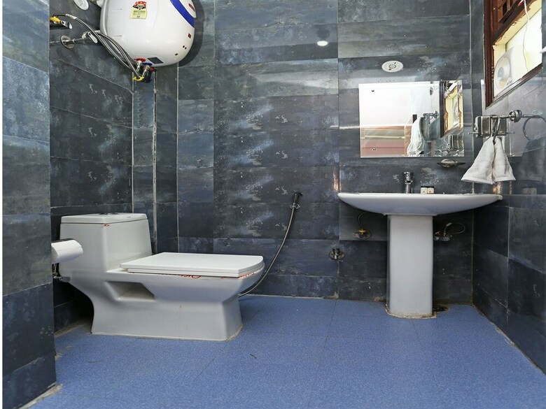 Hotel Oyo 11504 N D Star Residency