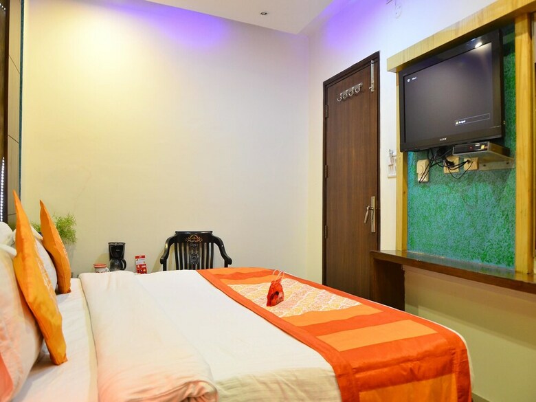 Hotel Oyo 11357 Karol Bagh