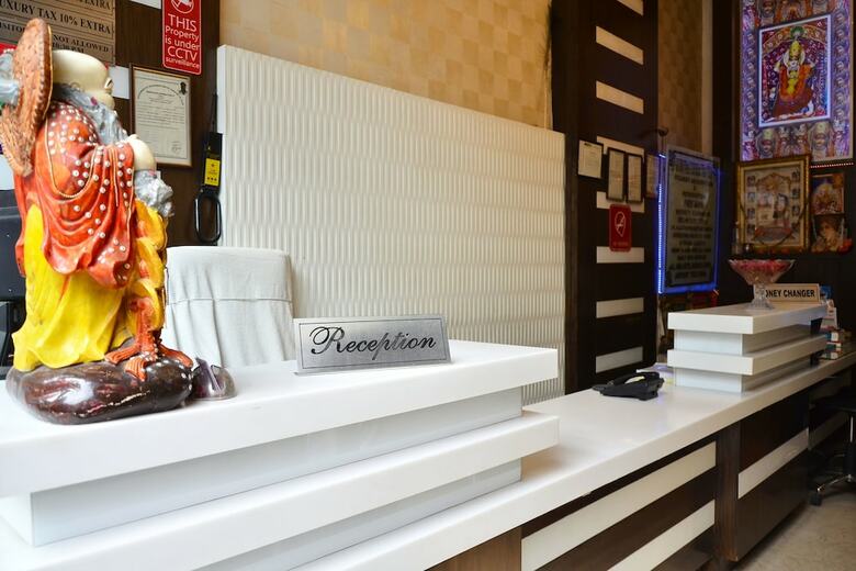 Hotel Oyo 11357 Karol Bagh