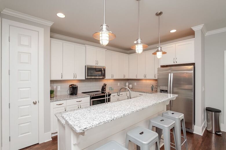 Brand New Luxurious 4br