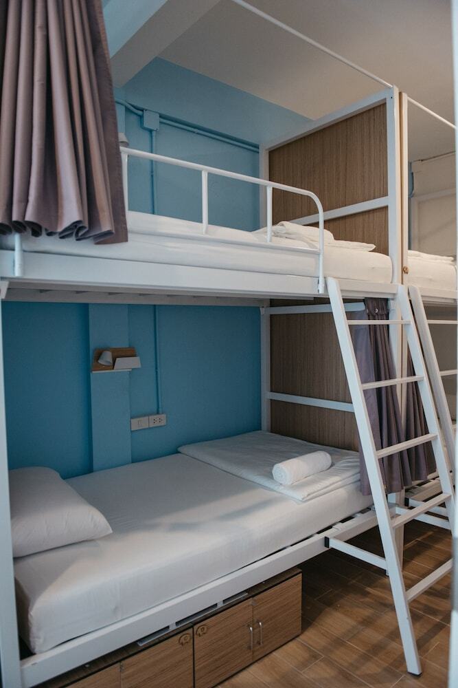 Hostal Ease Hostel