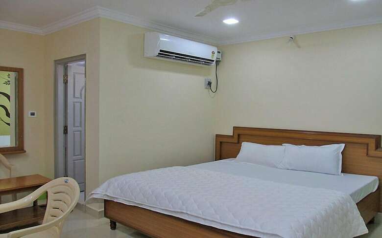 Hotel Pujitha Residency