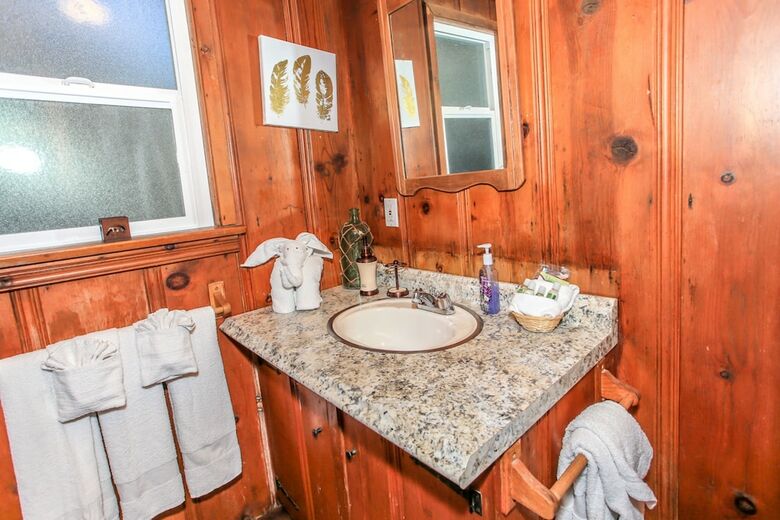 Cabana Ski Bunny Lodge