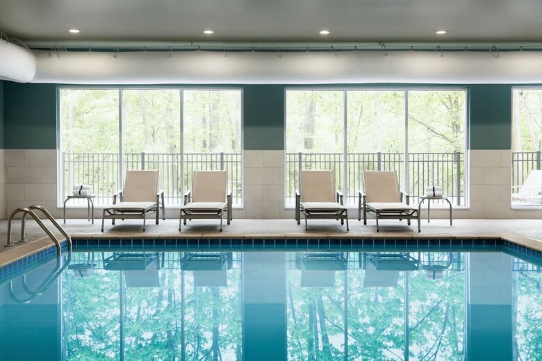 Hotel Holiday Inn Express Calhoun South