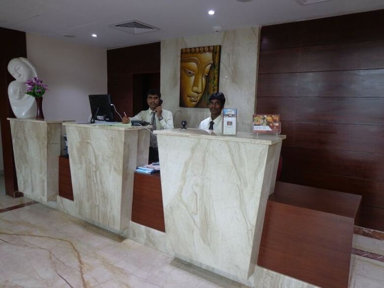 Hotel Ashwa Park