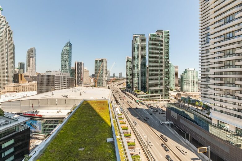 Apartamentos Simply Comfort. Maple Leaf Square