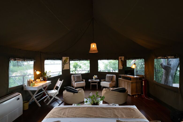Hotel Flameback Eco Lodge