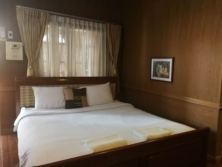 Hotel Lan Bua Resort
