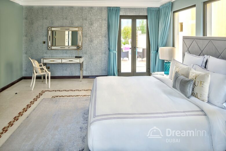 Dream Inn Dubai-luxury Palm Beach Villa