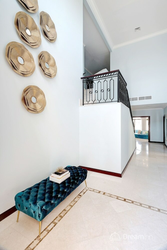 Dream Inn Dubai-luxury Palm Beach Villa
