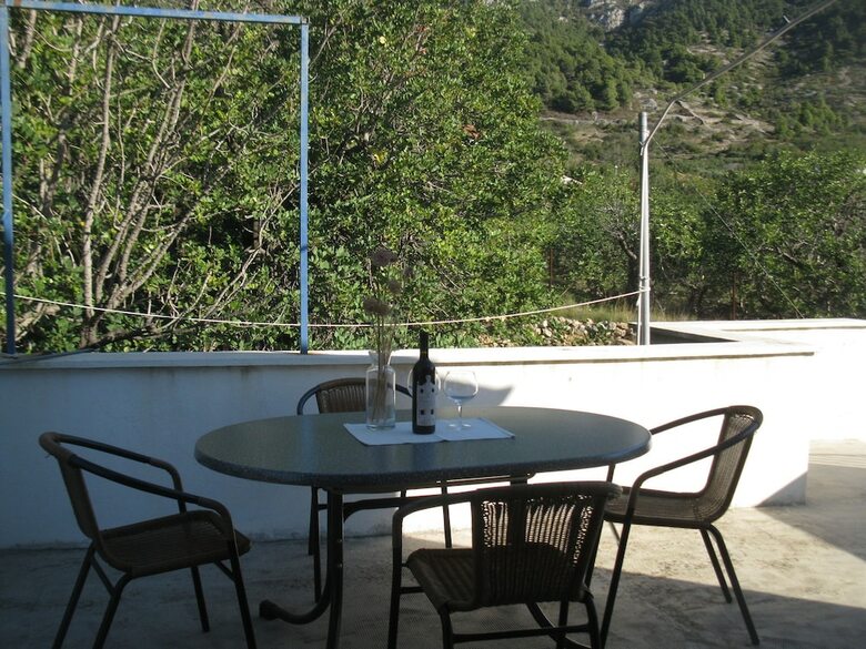 Apartmani Bako Komiza