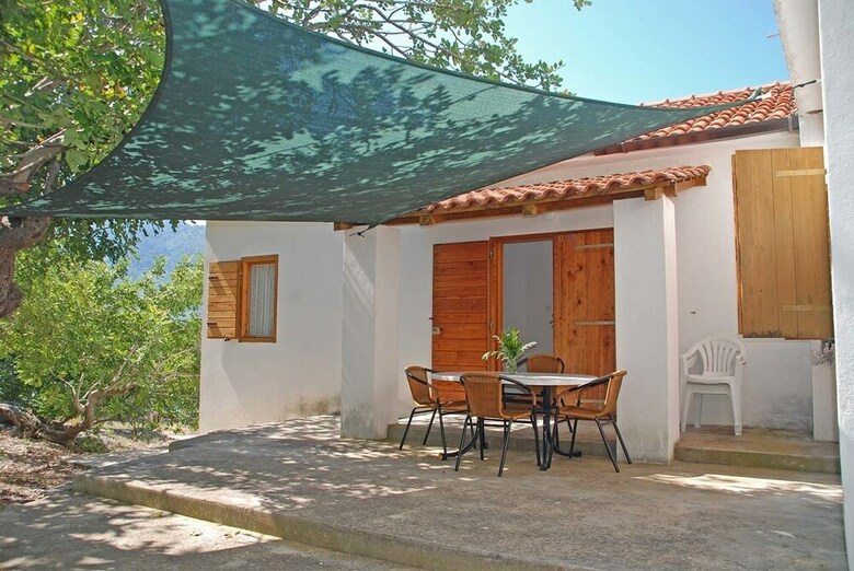 Apartmani Bako Komiza