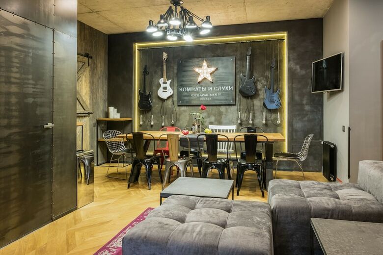 Design Hotel Rooms & Rumors